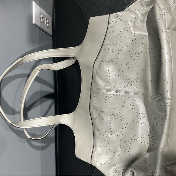 Preloved coach bag - Picture 8 of 8